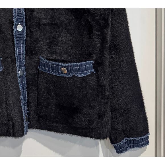 MSRP $110 ✨ MUESTRARIOS (from Spain!) Fuzzy DenimTrim Sweater Jacket Size S/M ✨ - Picture 4 of 6